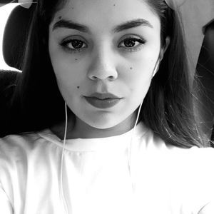 Meet your Posher, Estrella